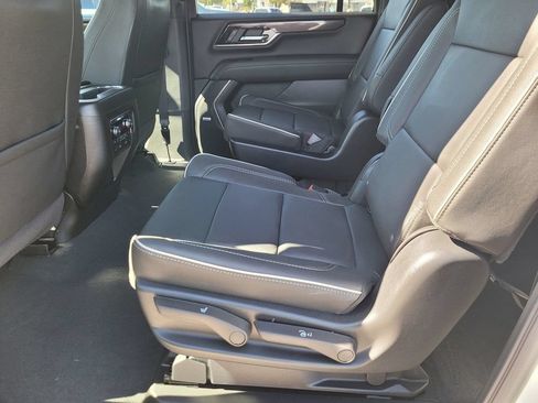 New 2026 GMC Yukon XL Elevation w/ Elevation Premium Package AWD/4WD image 8