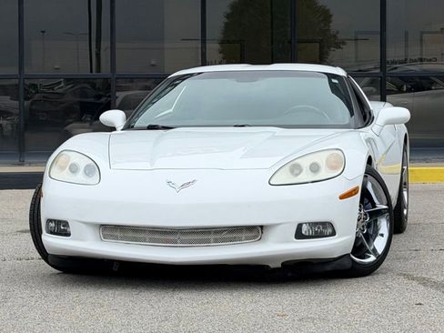 Used 2011 Chevrolet Corvette Coupe w/ 1LT RWD image 1