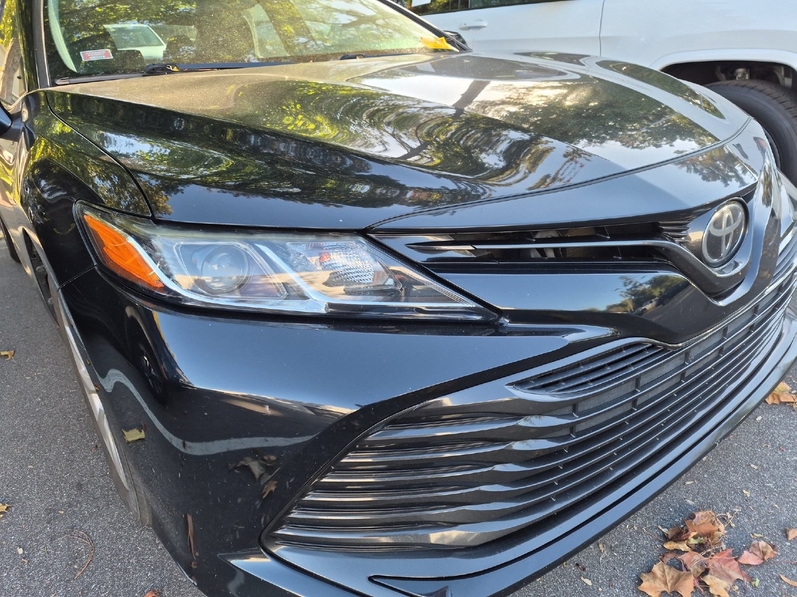 Used 2019 Toyota Camry LE FWD image 7