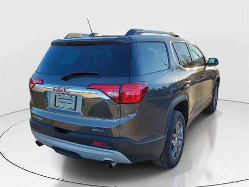 Used 2019 GMC Acadia SLT image 4