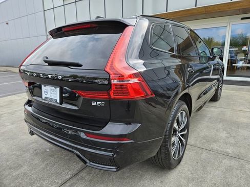 Certified 2025 Volvo XC60 B5 Plus AWD/4WD image 5