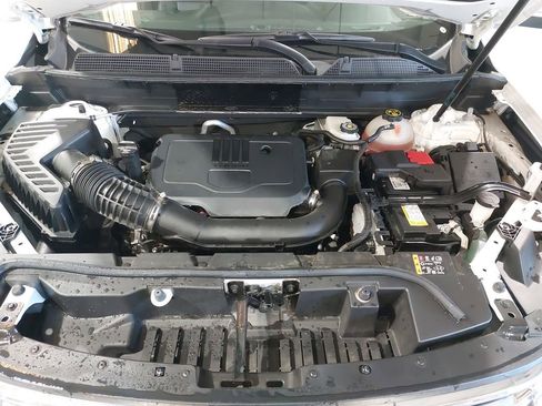 Used 2023 GMC Acadia SLE w/ Driver Convenience Package FWD image 32