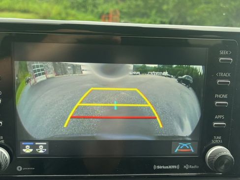 Used 2019 Toyota RAV4 Limited AWD/4WD image 9
