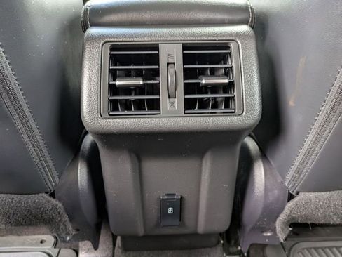 Used 2020 Mitsubishi Outlander SEL AWD/4WD image 29