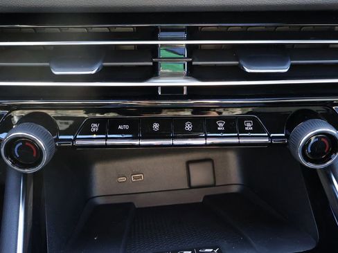 New 2026 Chevrolet Traverse Z71 w/ Enhanced Driving Package image 30