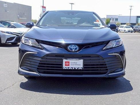 Used 2021 Toyota Camry LE FWD image 3