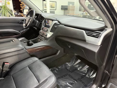 Used 2016 GMC Yukon SLT w/ Premium Edition image 19