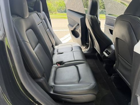 Used 2023 Tesla Model Y Long Range AWD/4WD image 15