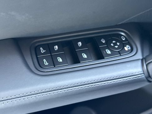 New 2026 Porsche Cayenne S AWD/4WD image 13
