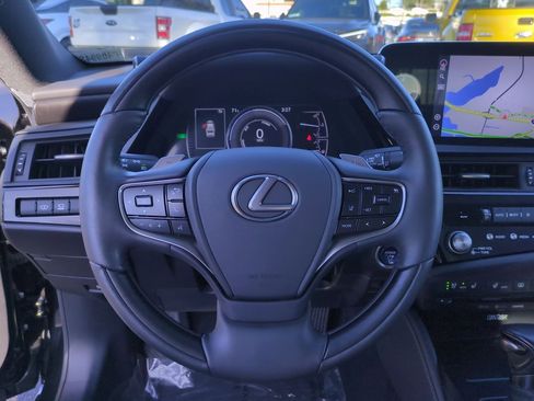 Used 2022 Lexus ES 300h Ultra Luxury image 19