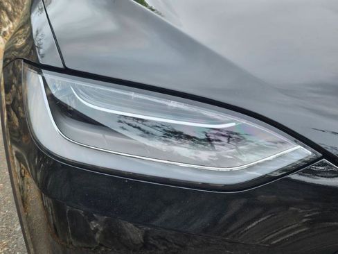 Used 2023 Tesla Model X image 23