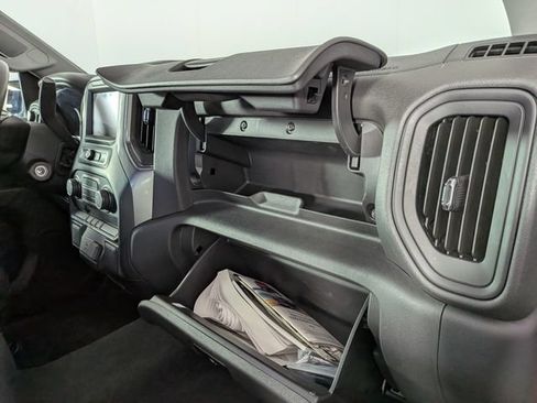 Used 2020 Chevrolet Silverado 1500 Custom w/ Custom Value Package AWD/4WD image 29