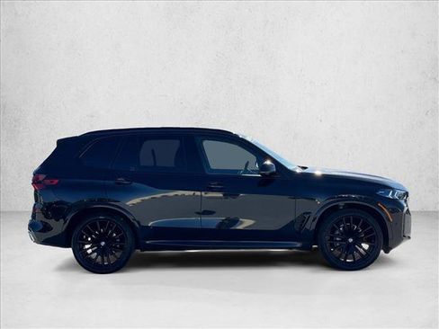 Used 2024 BMW X5 xDrive40i w/ M Sport Package image 4