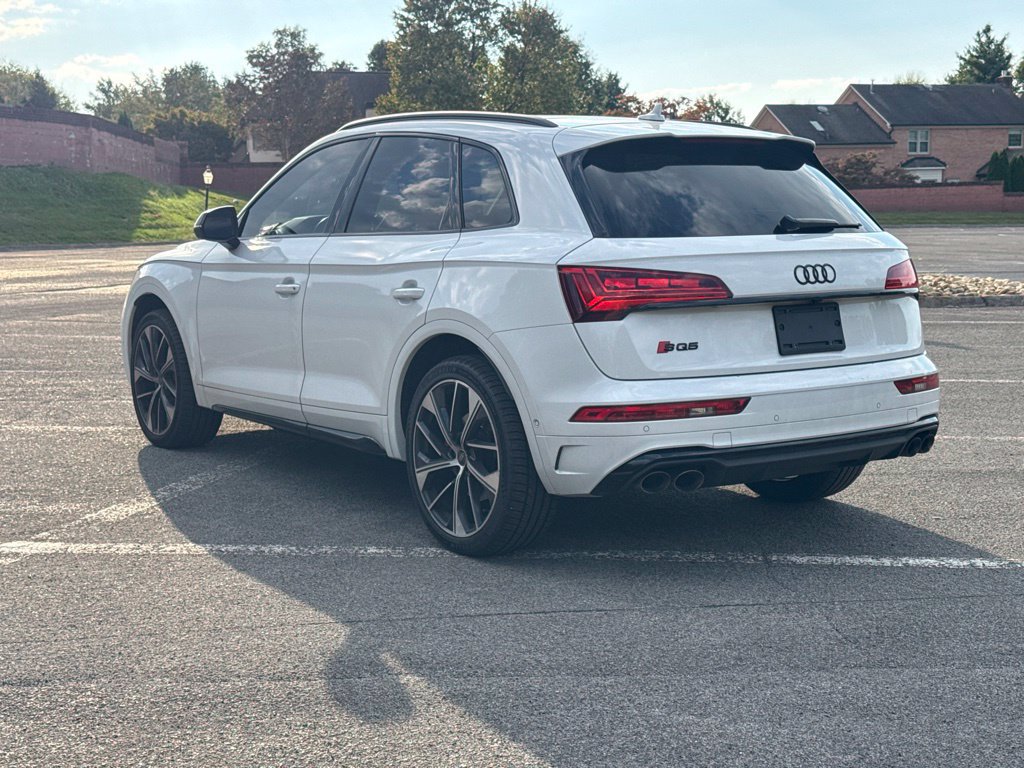 Used 2023 Audi SQ5 Prestige w/ Prestige Package AWD/4WD image 9