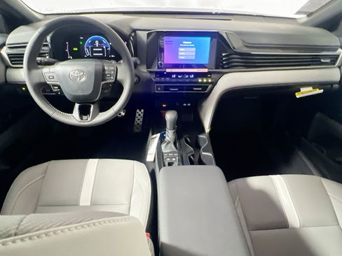 New 2026 Toyota Camry SE image 30