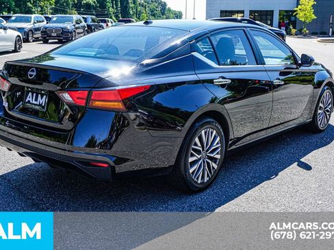 Used 2025 Nissan Altima 2.5 SV FWD image 5