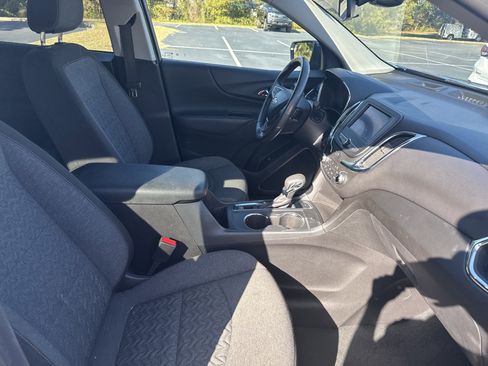 Used 2024 Chevrolet Equinox LT image 33