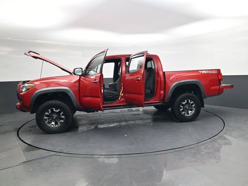 Used 2016 Toyota Tacoma TRD Off-Road image 42