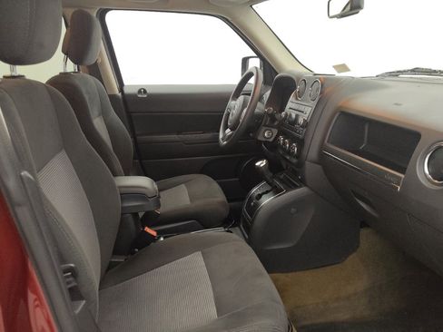 Used 2016 Jeep Patriot Sport w/ Power Value Group image 21