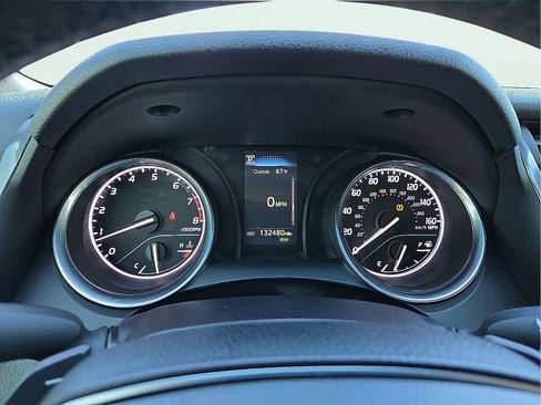 Used 2018 Toyota Camry SE w/ Audio Package FWD image 23
