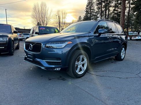 Used 2018 Volvo XC90 T5 Momentum image 1