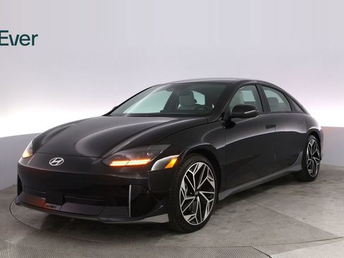 Used 2024 Hyundai Ioniq 6 SEL image 2