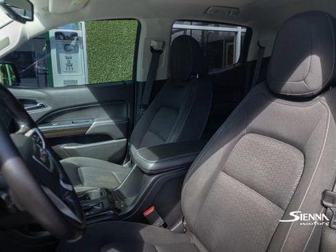 Used 2018 GMC Canyon SLE w/ SLE Convenience Package image 26