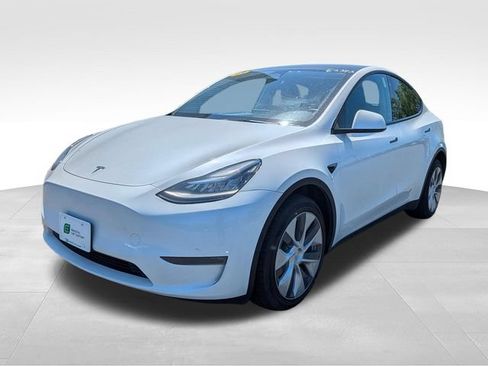 Used 2023 Tesla Model Y Long Range AWD/4WD image 3