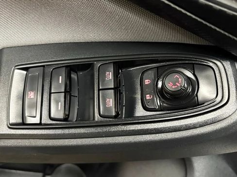 Used 2018 Subaru Crosstrek 2.0i Premium AWD/4WD image 30