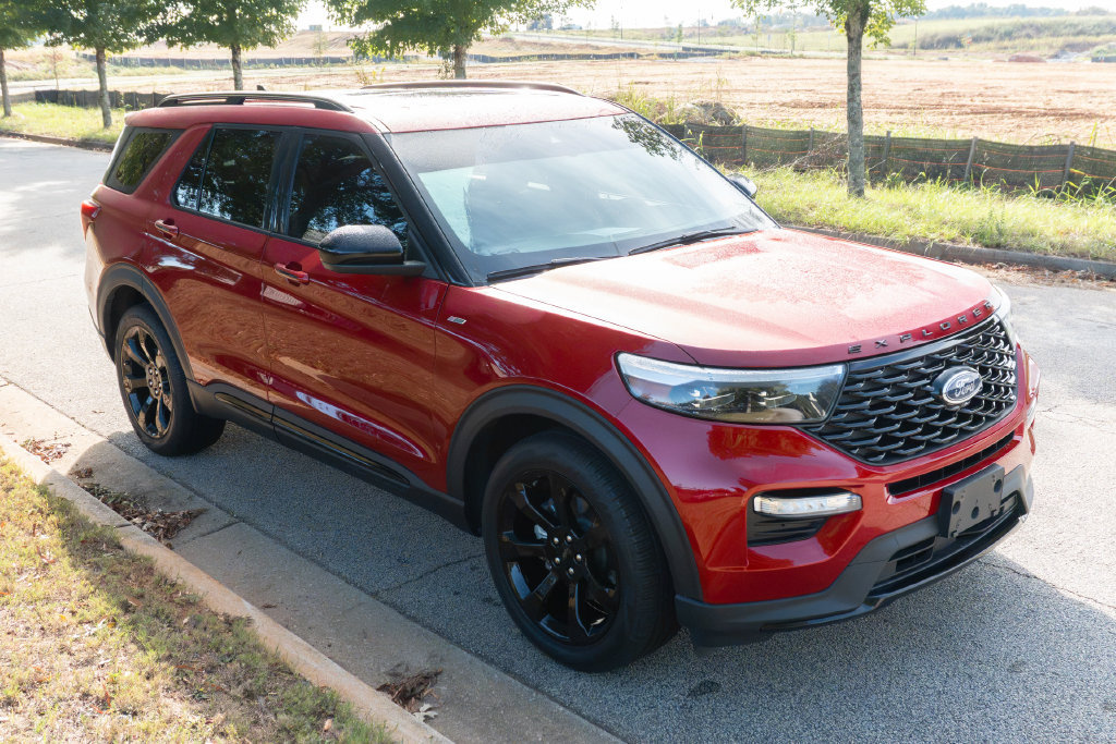 Used 2023 Ford Explorer ST-Line w/ Class IV Trailer Tow Package RWD image 6