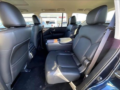 Used 2024 Nissan Armada SL w/ Captain's Chairs Package image 28