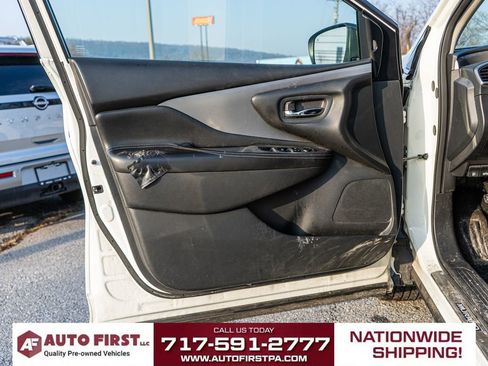 Used 2023 Nissan Murano SV w/ SV Midnight Edition Package image 9