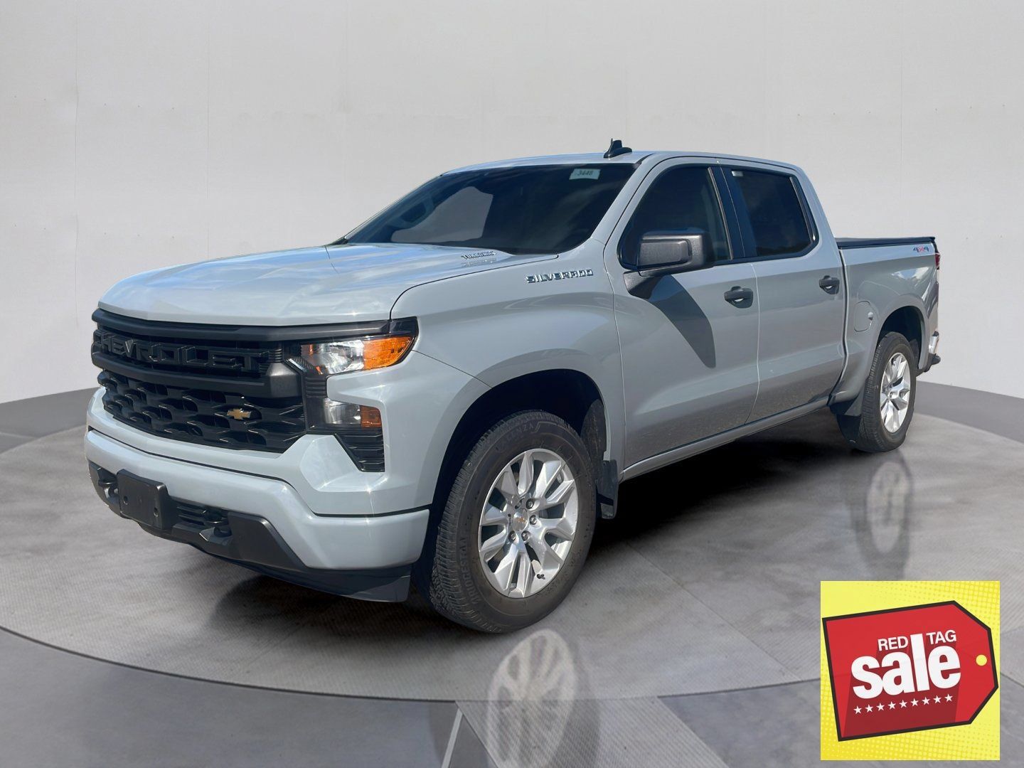 Used 2024 Chevrolet Silverado 1500 Custom AWD/4WD image 1