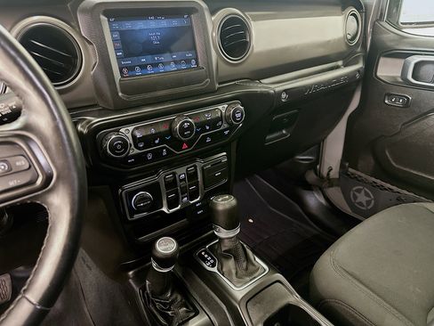 Used 2022 Jeep Wrangler Sport S image 25