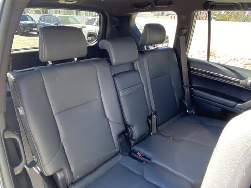 Used 2020 Lexus GX 460 Premium w/ Premium Package image 20