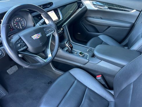 Used 2021 Cadillac XT6 Premium Luxury FWD image 10