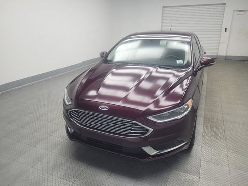 Used 2018 Ford Fusion SE w/ Fusion SE Technology Package FWD image 15