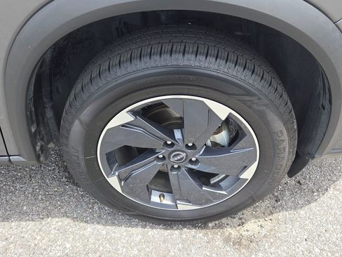 Used 2024 Nissan Rogue SV FWD image 15