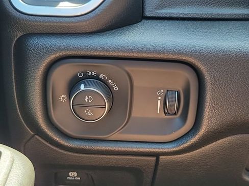 New 2026 RAM 1500 Express AWD/4WD image 24