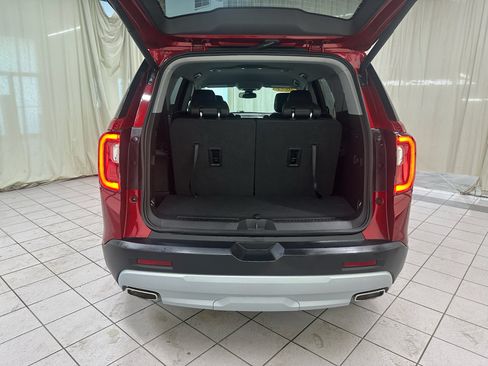 Used 2023 GMC Acadia SLT w/ Preferred Package AWD/4WD image 8