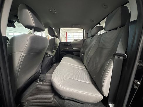 Used 2023 Toyota Tacoma SR5 w/ Technology Package AWD/4WD image 18