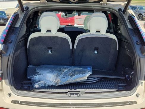 New 2025 Volvo EX90 Ultra AWD/4WD image 13