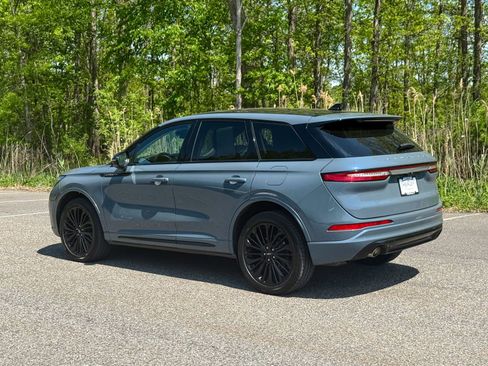 Used 2023 Lincoln Corsair AWD w/ Equipment Group 101A image 4