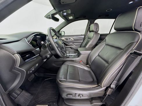 Used 2023 Chevrolet Traverse Premier AWD/4WD image 22