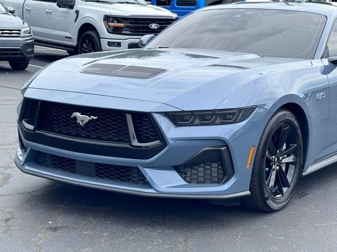 Used 2025 Ford Mustang GT RWD image 31