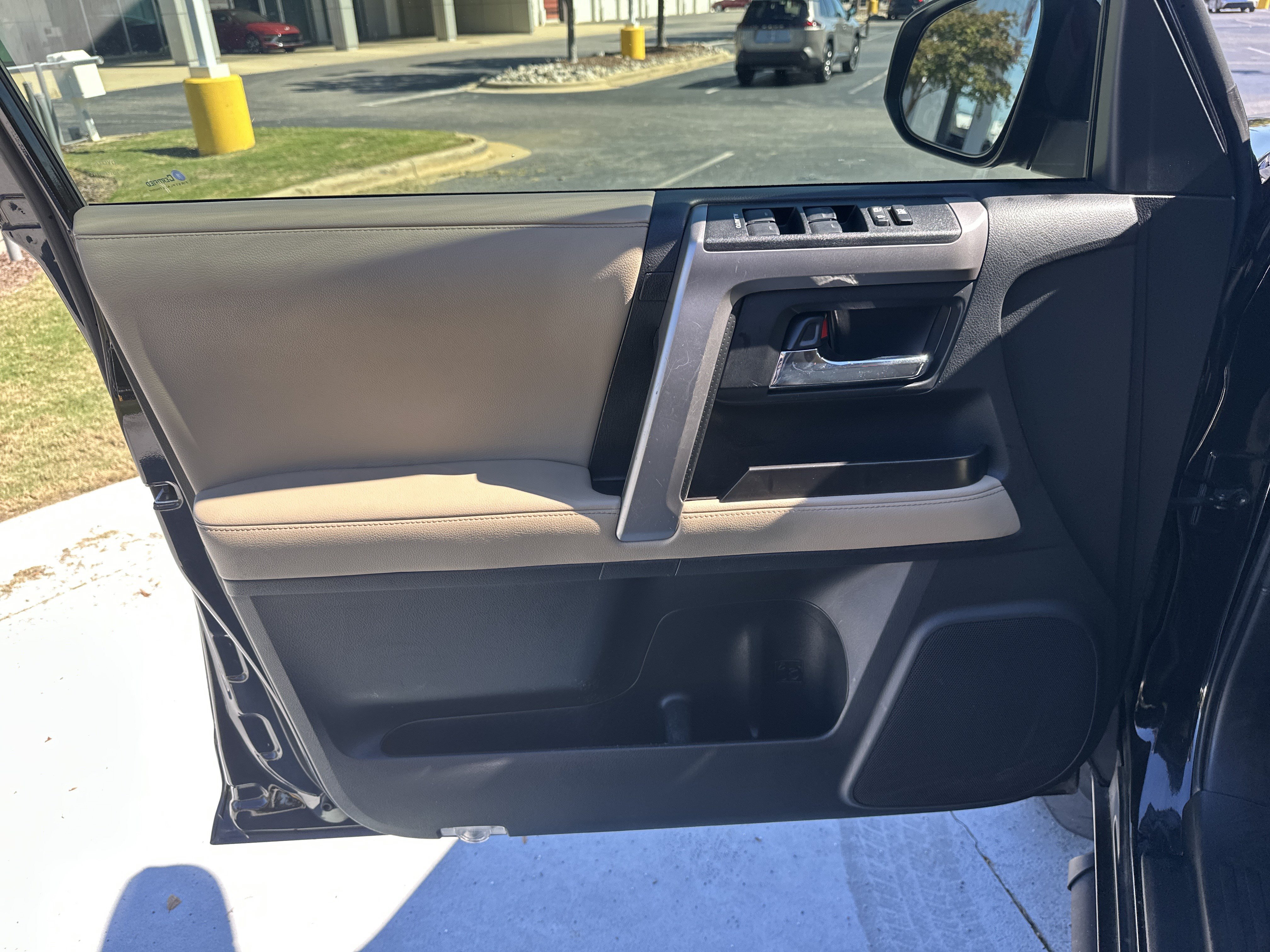 Used 2022 Toyota 4Runner SR5 RWD image 14