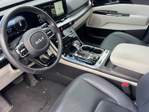 Used 2024 Kia Carnival SX Prestige image 12