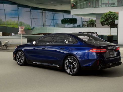 New 2026 BMW i5 eDrive40 w/ M Sport Package image 2