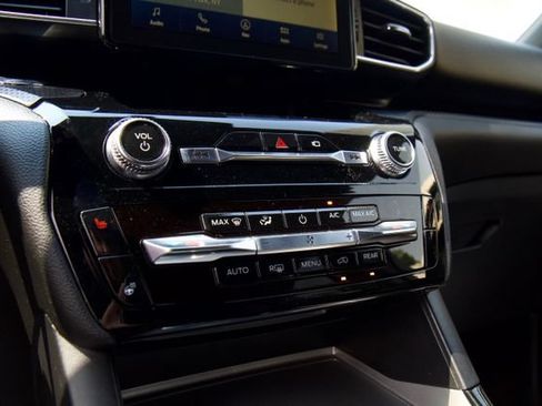 Certified 2022 Ford Explorer ST-Line AWD/4WD image 23