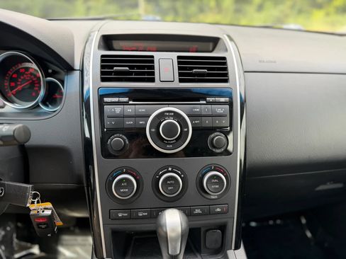 Used 2009 MAZDA CX-9 Touring w/ Moonroof & Bose Audio Pkg FWD image 26